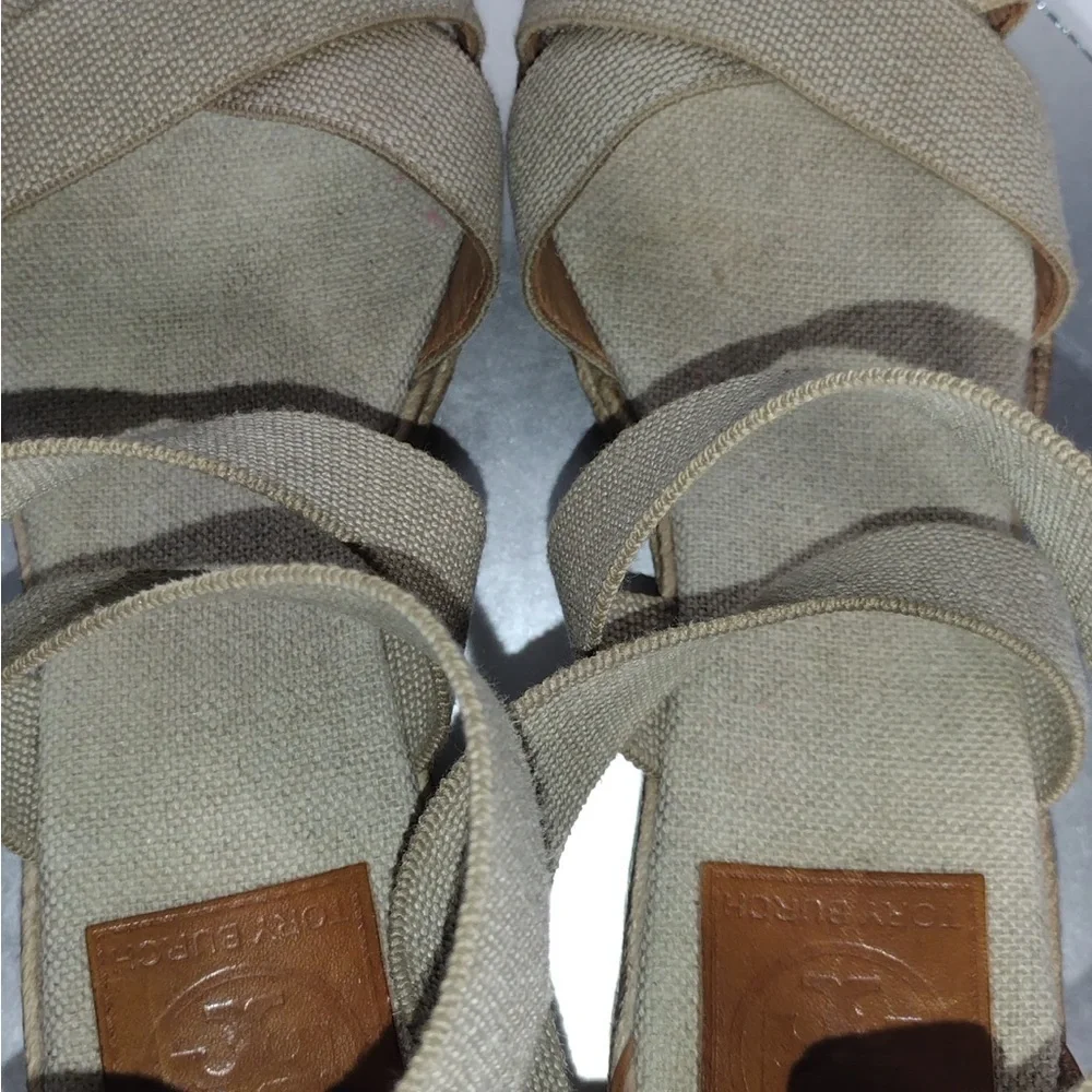 Tory Burch Women's Tan Wedge Sandals size 8 pre owned good condition